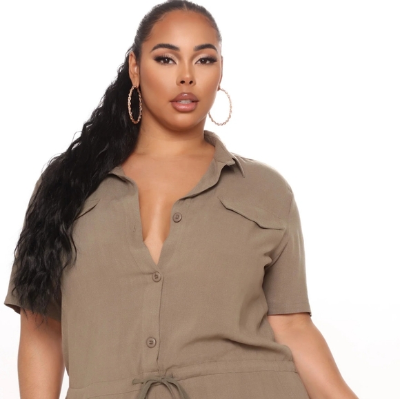 FASHION NOVA Women's Surviving Summer Jumpsuit  Size 2X - Picture 2 of 8